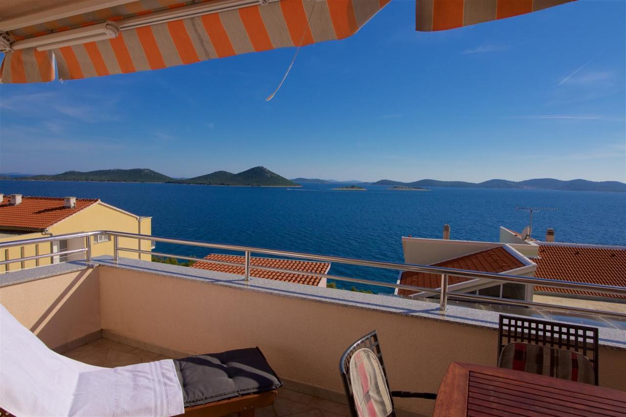 Lea Apartments Drage Quarto foto