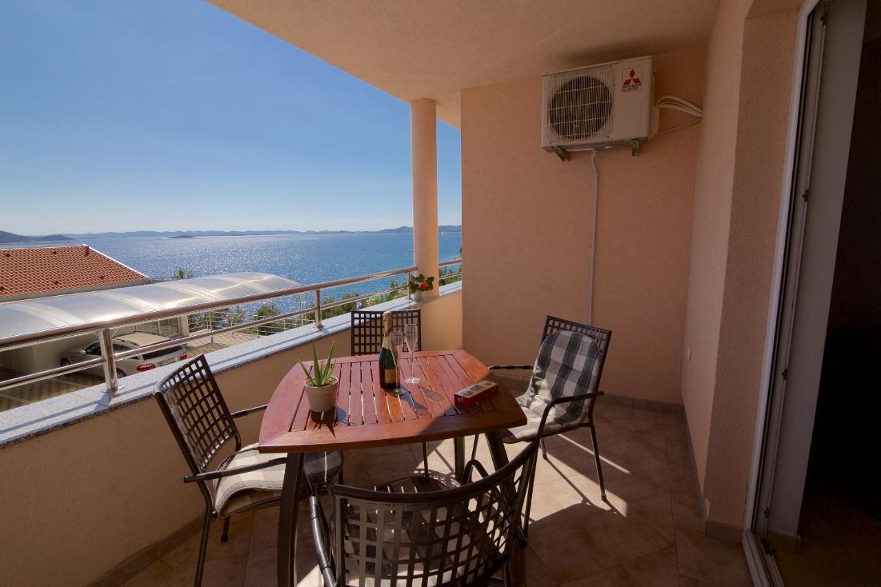 Lea Apartments Drage Quarto foto